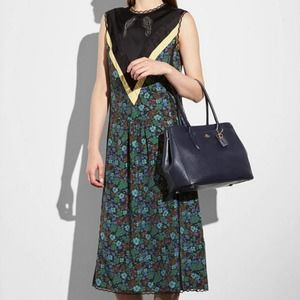 bailey carryall tote